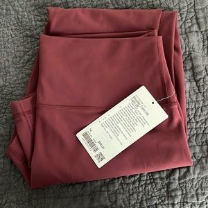 NWT Lululemon Wunder Under Train